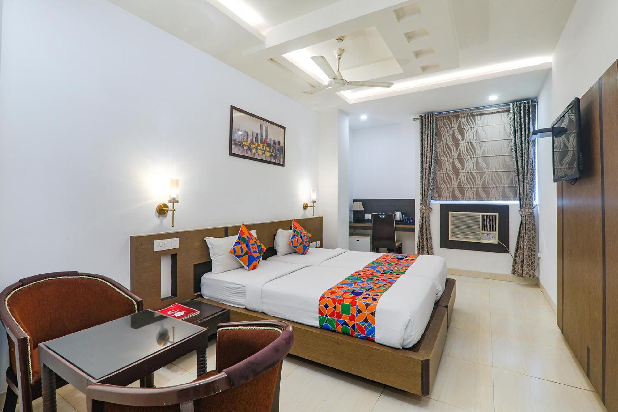 Fabhotel Prime The Continental Лакнау Екстериор снимка