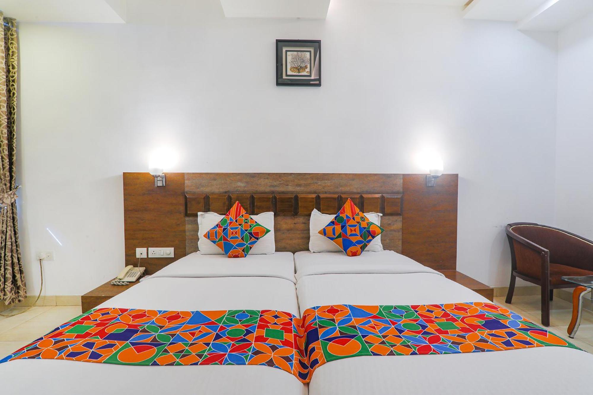 Fabhotel Prime The Continental Лакнау Екстериор снимка